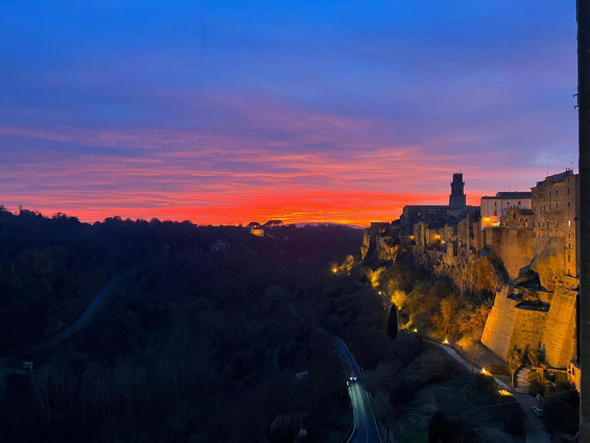 Affittacamere Licenza N.1 Presso La Magica Torre Pitigliano Exterior photo